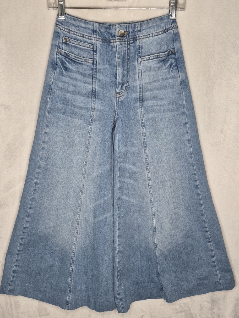 Pilcro Anthropologie Seamed Ultra Wide Leg Crop Jeans Light Wash Culottes 23